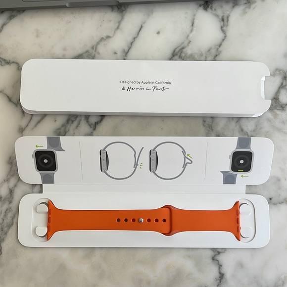 Hermes Other - Hermès Apple Watch Band